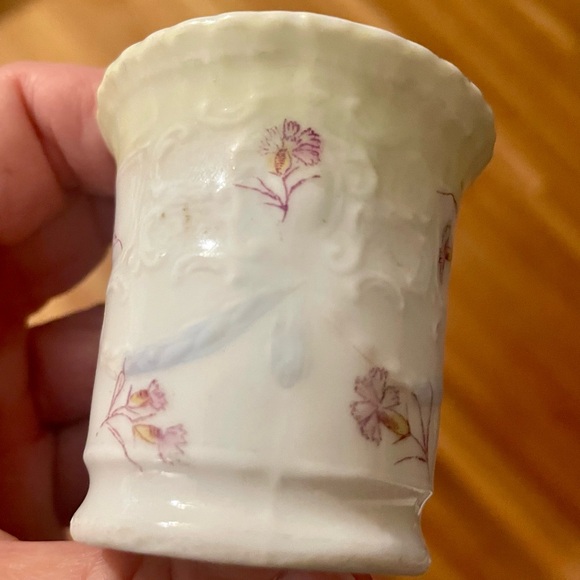 Antique WEIMAR fine china from Germany - sweet 2" x 2" toothpick holder - lovely - Picture 5 of 11
